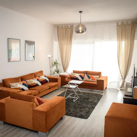Apartment Oval