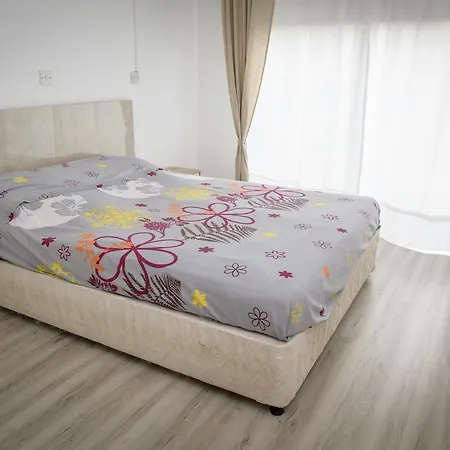 Oval Apartment *