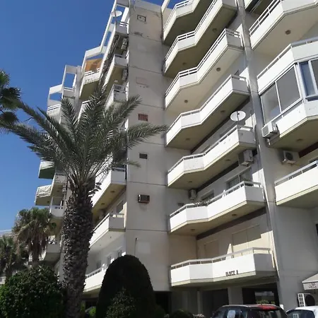 Apartment Oval *